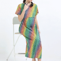 Zipless Breastfeeding Dress – Rainbow Design