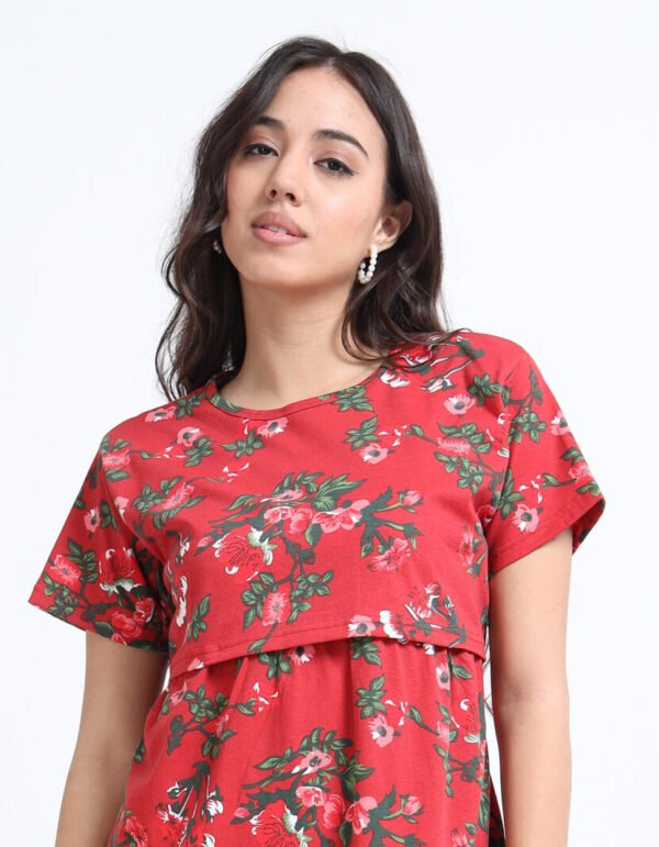 0W2A2289 Zipless Maternity & Nursing Dress – Red Floral Print | Soft, Stylish & Easy Feeding Access