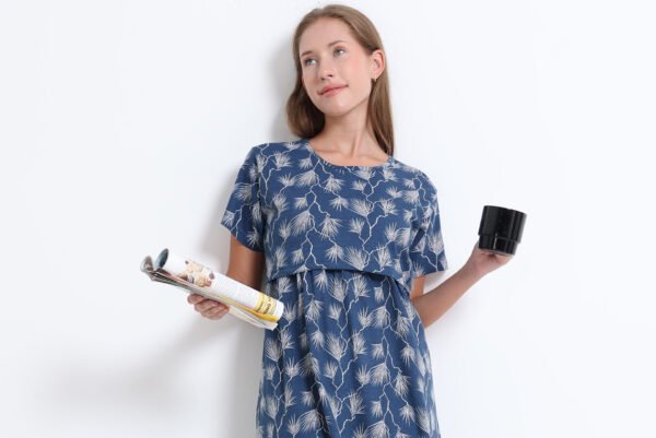 Women’s Zipless Feeding Blue Leaf Print Nighty