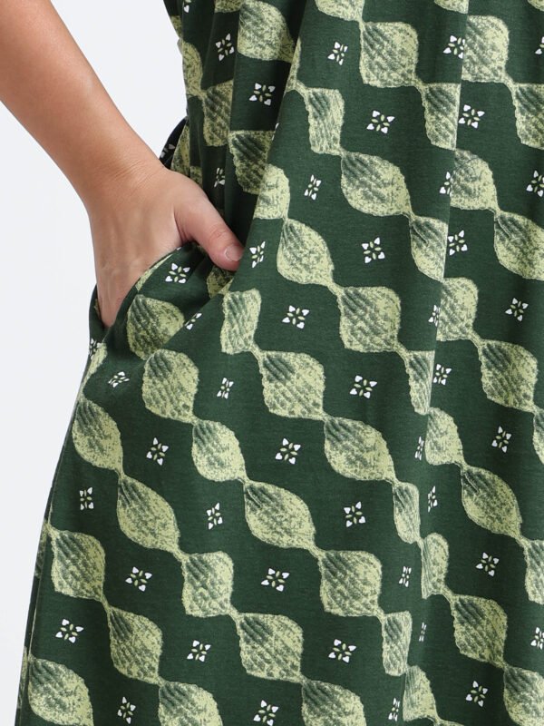 Elegant Green Printed Zipless Feeding Top